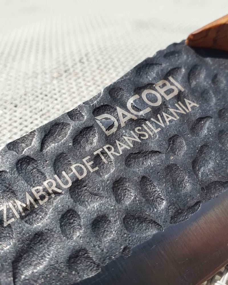 Personalizované darčeky pre mužov, odkaz vygravírovaný laserom na čepeli sekáčika DACOBI