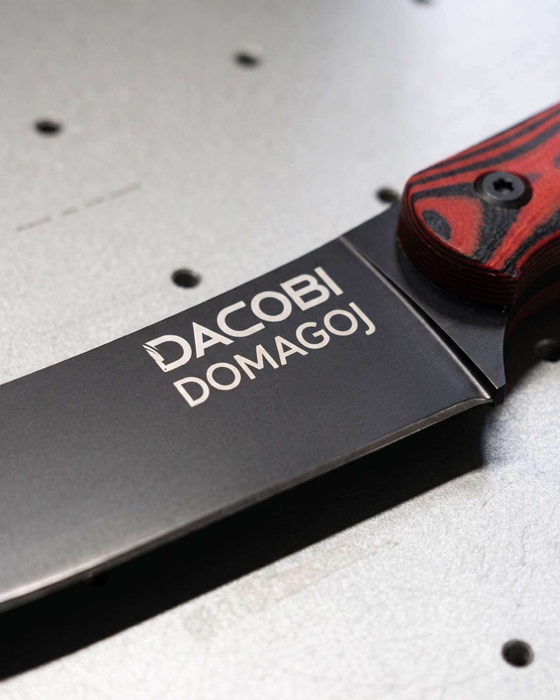 Personalizované vianočné darčeky, nôž DACOBI vygravírovaný laserom vo vlastnej dielni