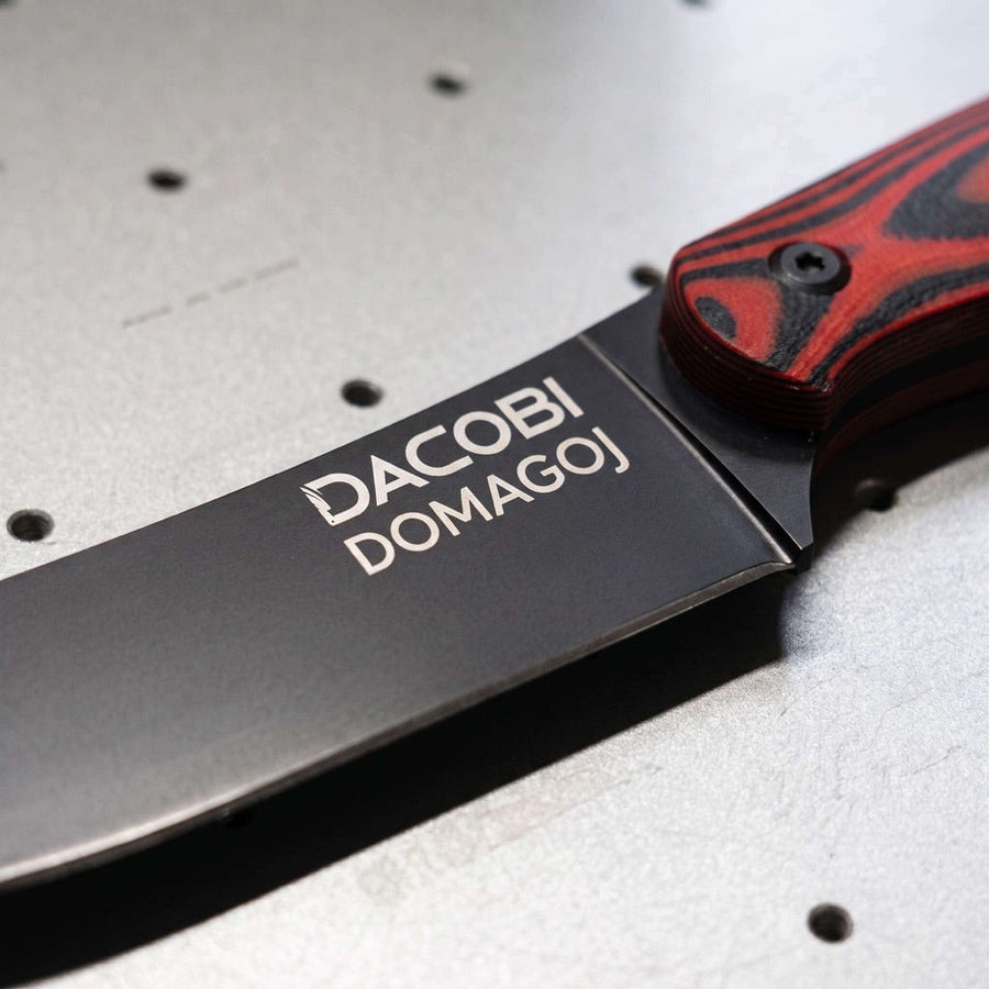 Čierna čepeľ DACOBI s laserom vygravírovaným menom DOMAGOJ